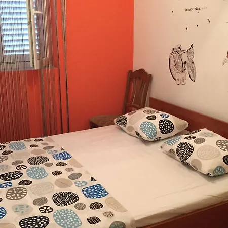 Roko St - Economy One Bedroom With Shared Terrace A2